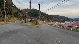 �O���H�����΂ߕ����֐i�ނׂ�������